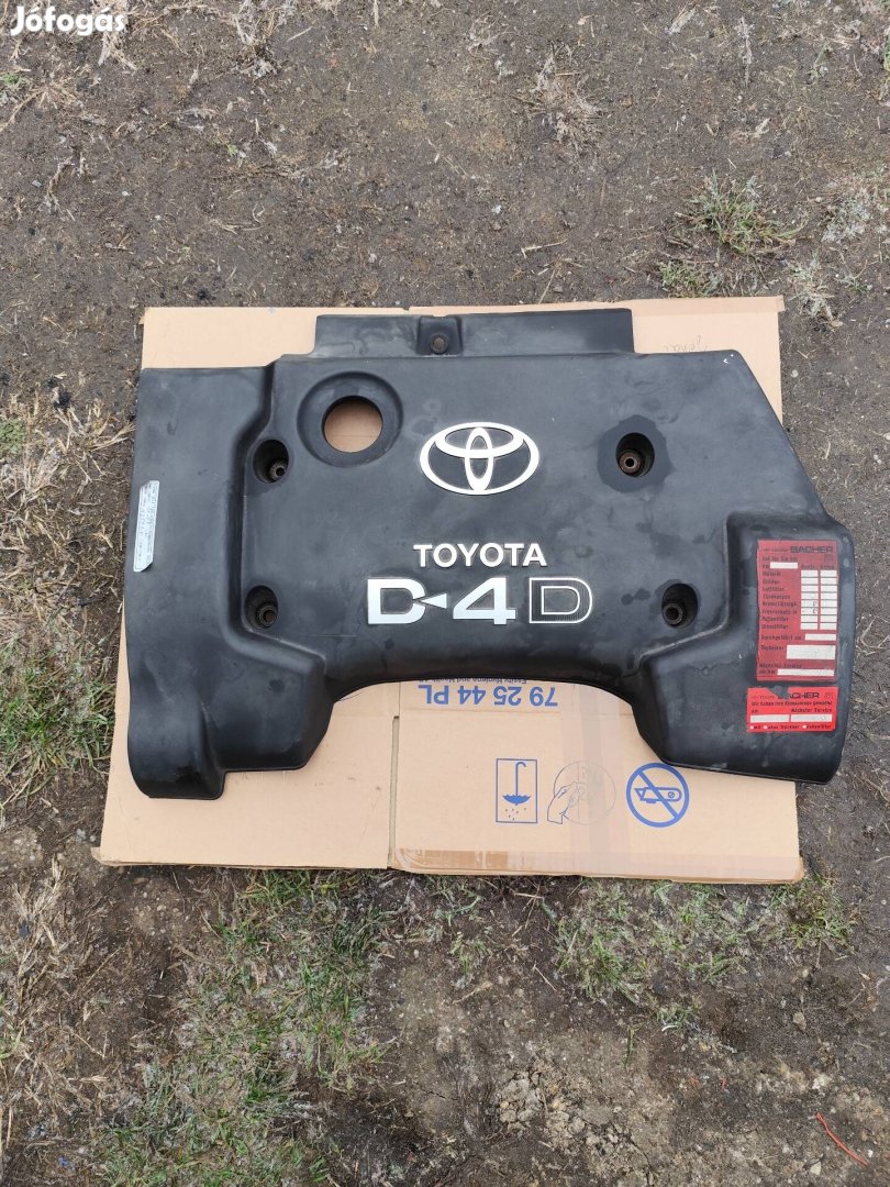 Toyota Corolla 2.0 D4D motor burkolat.