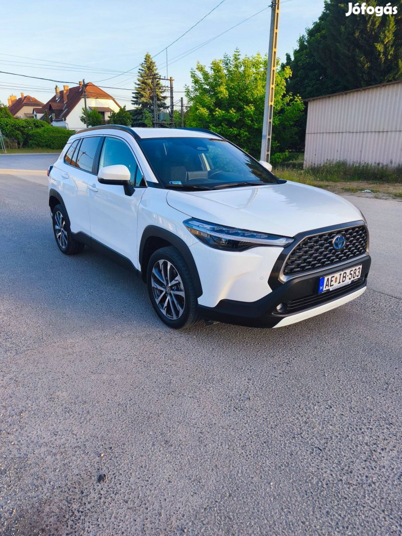 Toyota Corolla Cross 1,8 Hybrid Style+Tech e-CVT