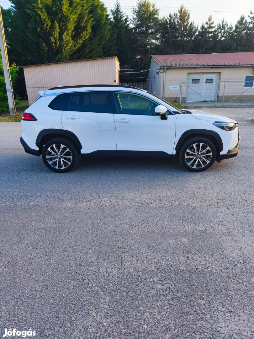Toyota Corolla Cross 1,8 Hybrid Style+Tech e-CVT, 142LE