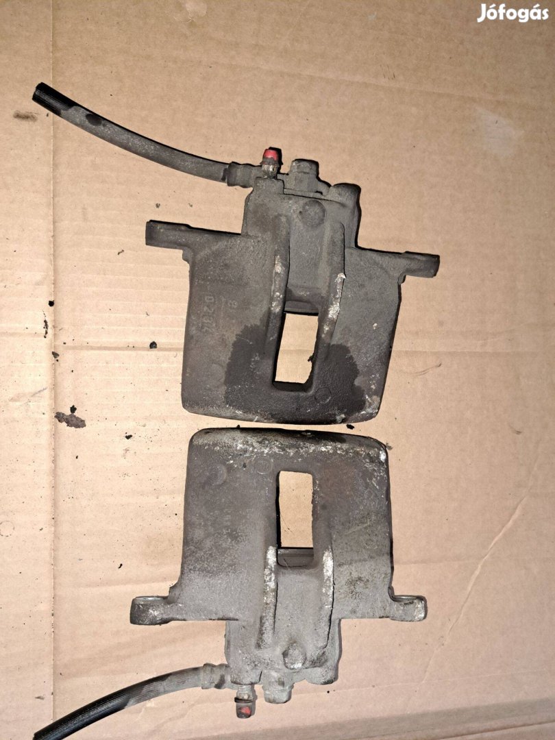 Toyota Corolla E12T Elsö féknyereg jobb, bal oldal
