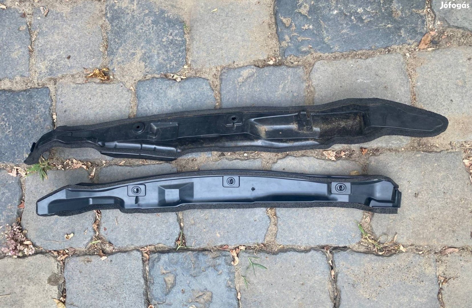 Toyota Corolla E210 sárvédő műanyag