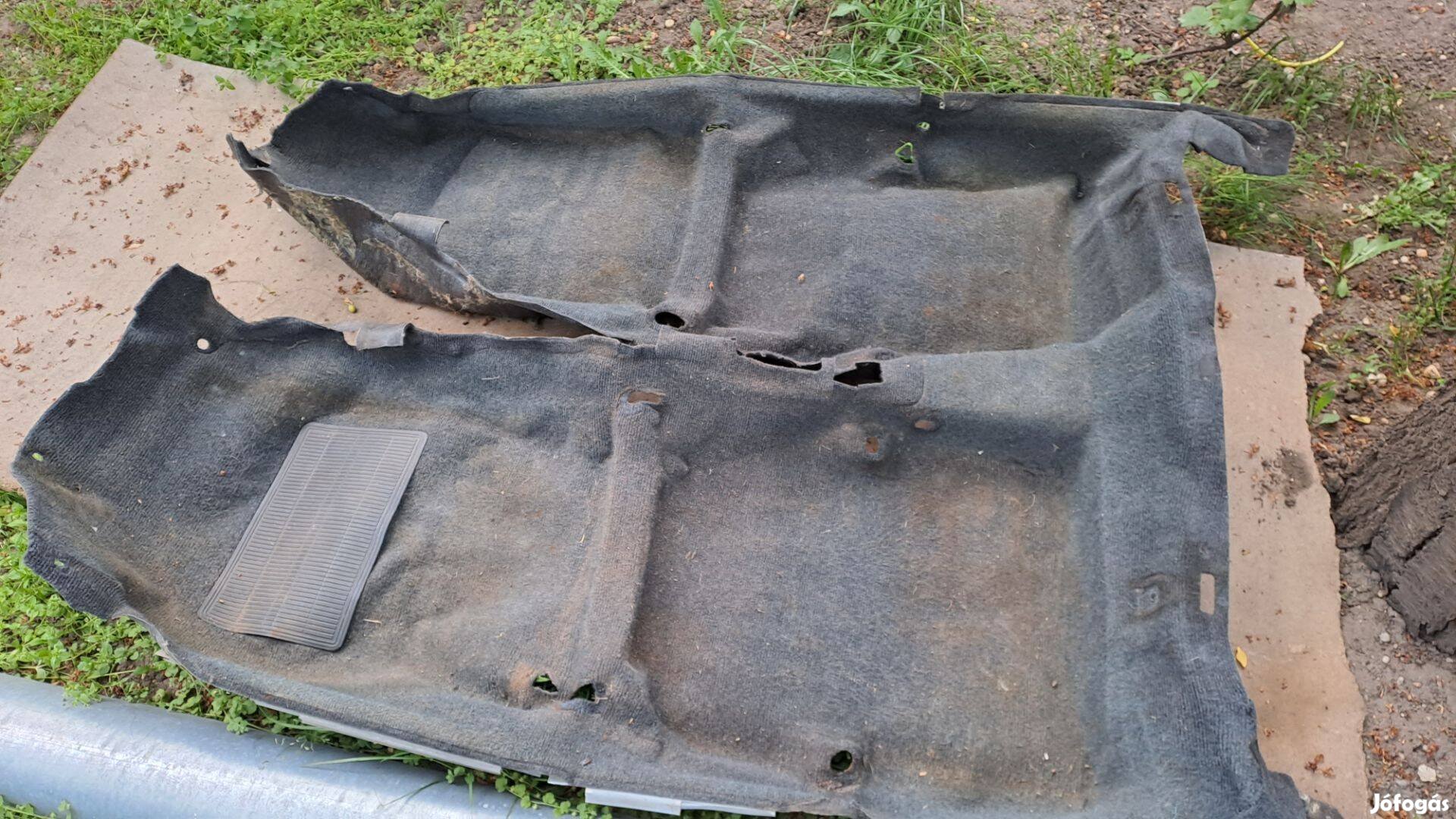 Toyota Corolla E90 Liftback szürke szőnyeg kárpit