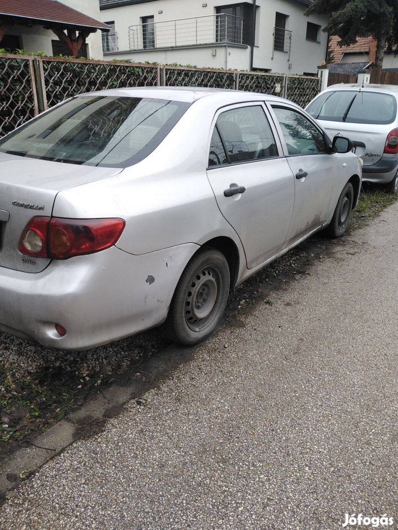 Toyota Corolla E 15 2008-2013 között