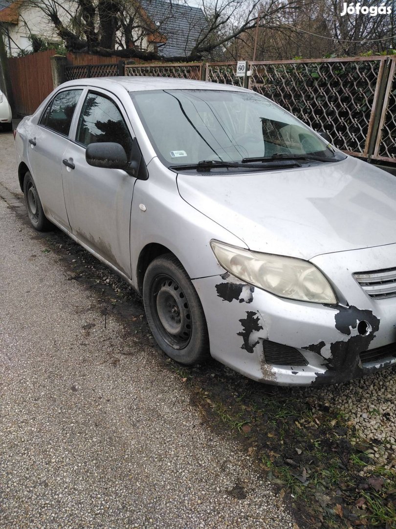 Toyota Corolla E 15 2008-2013 között