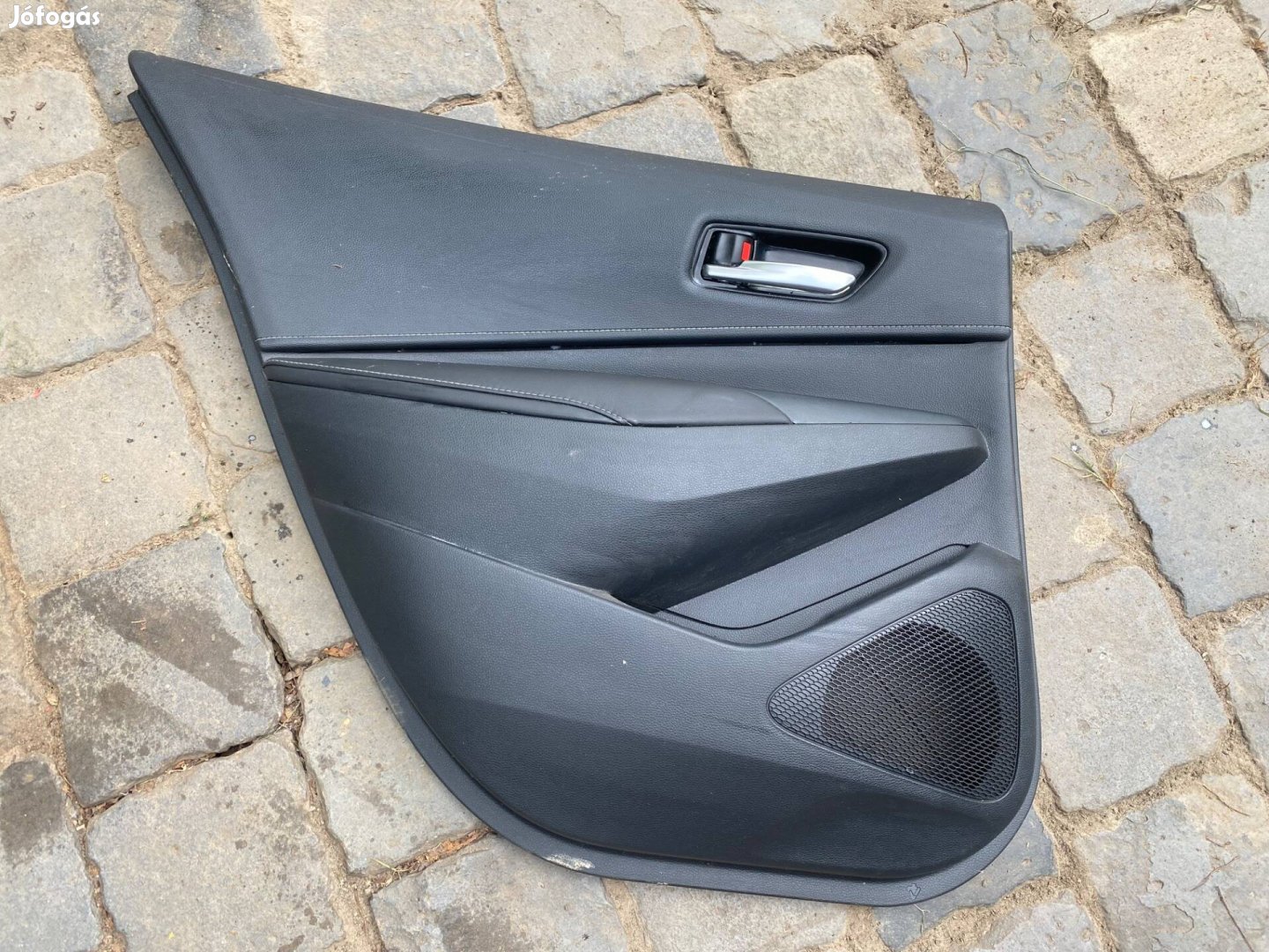 Toyota Corolla E 210 bal hátsó ajtókárpit