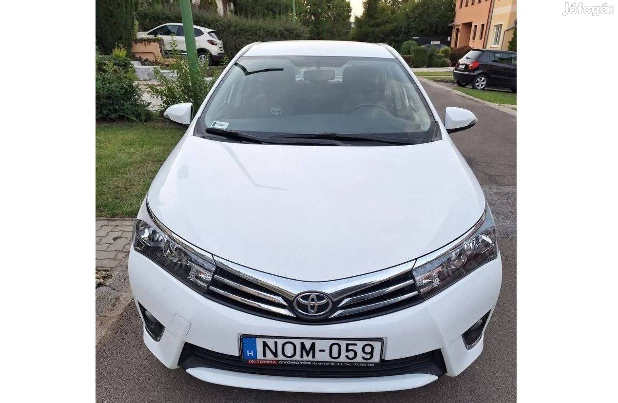 Toyota Corolla Sedan