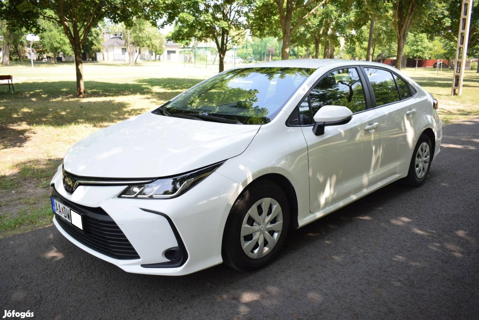 Toyota Corolla Sedan 1.5 Active Magyar! Újszerű!