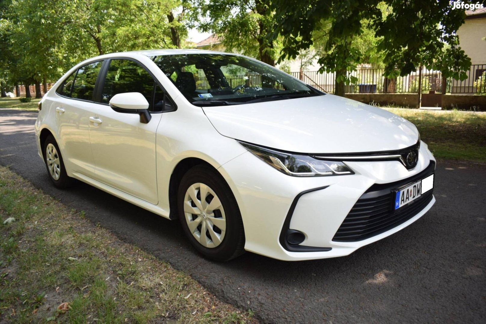 Toyota Corolla Sedan 1.5 Active Magyar! Újszerű!