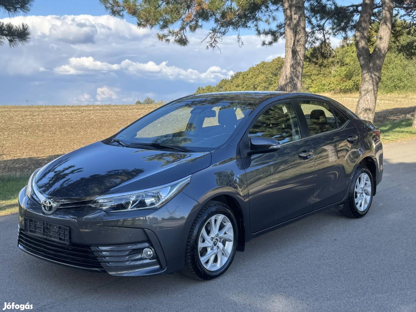 Toyota Corolla Sedan 1.6 Executive 3 Év Garanci...