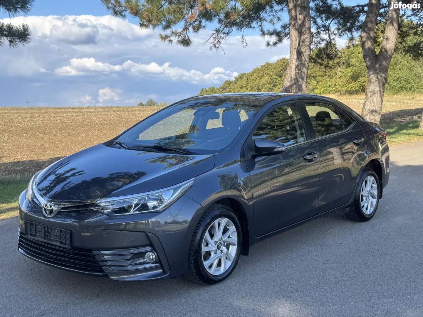 Toyota Corolla Sedan 1.6 Executive 3 Év Garanci...