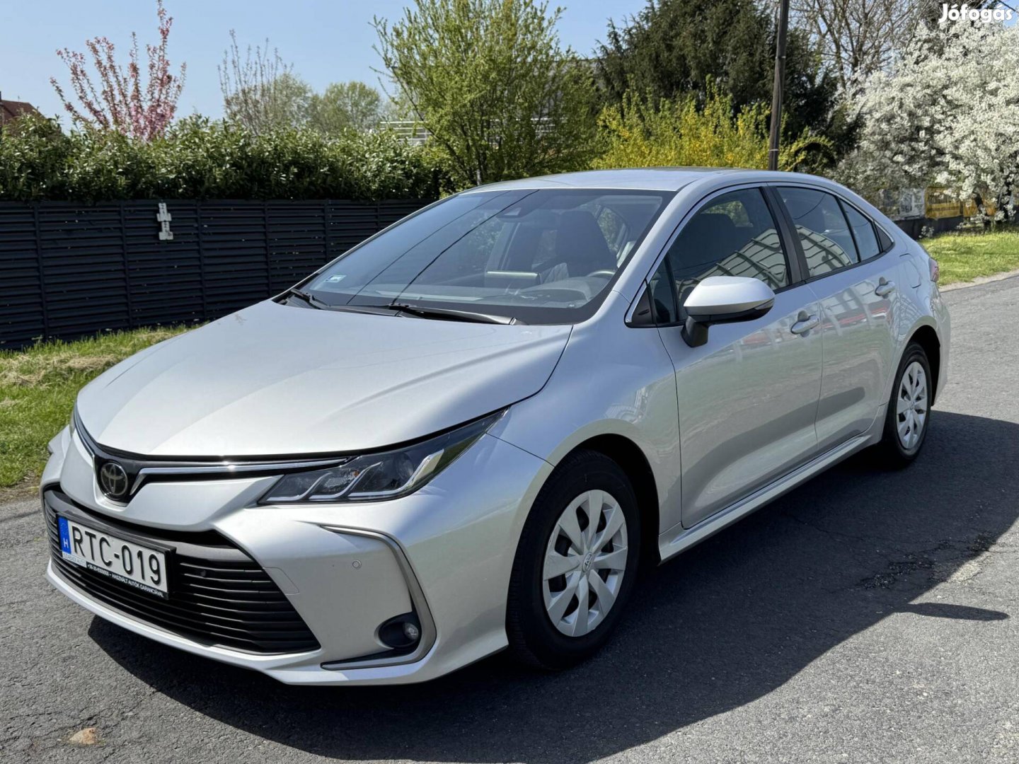 Toyota Corolla Sedan 1.6 Executive 3 Év Garanci...