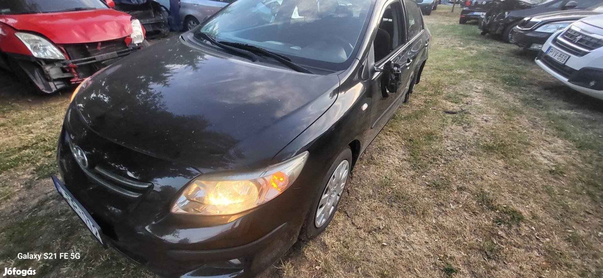 Toyota Corolla Sedan 1.6 Luna Indul!