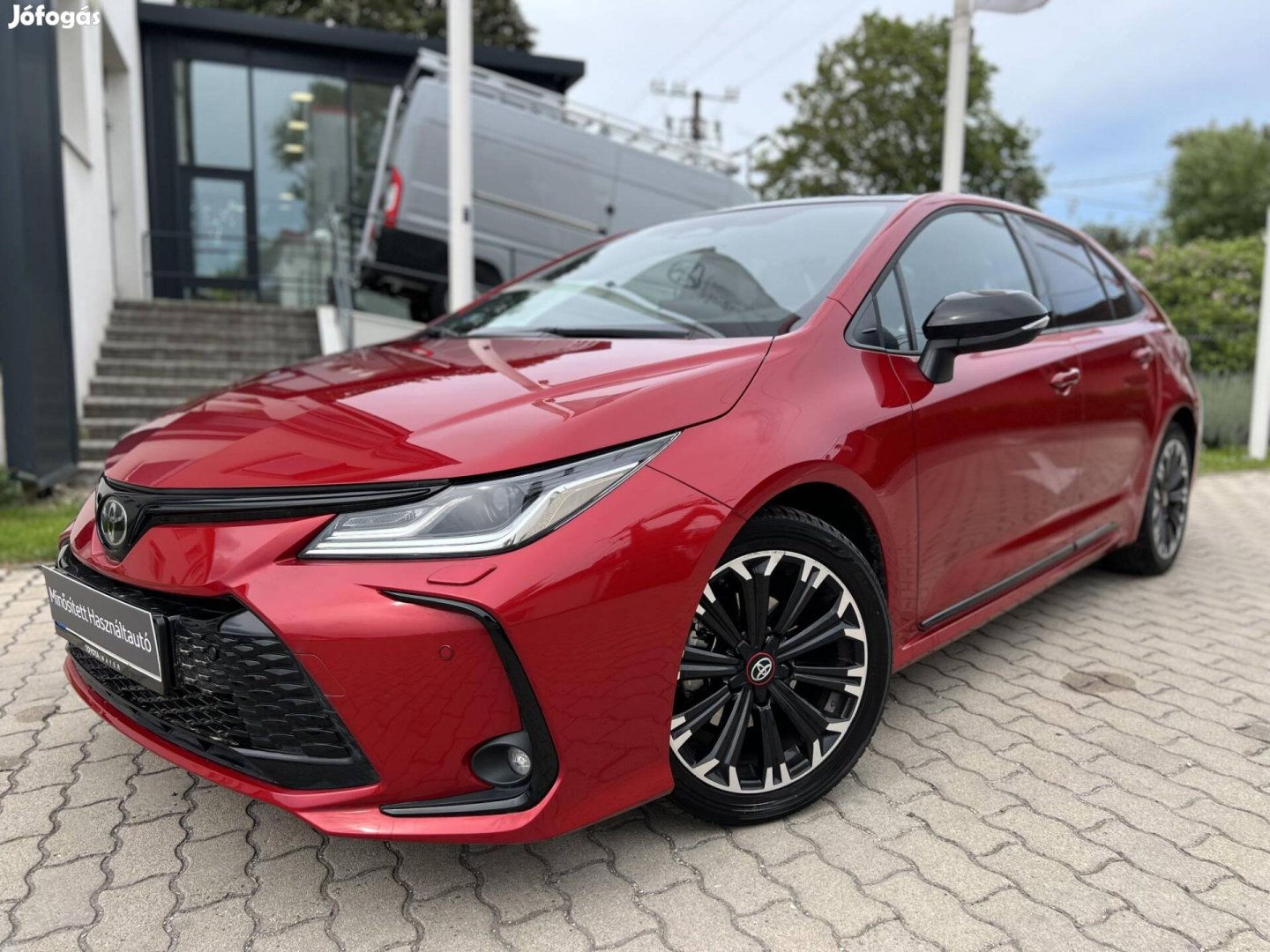 Toyota Corolla Sedan 1.8 Hybrid GR-Sport e-CVT