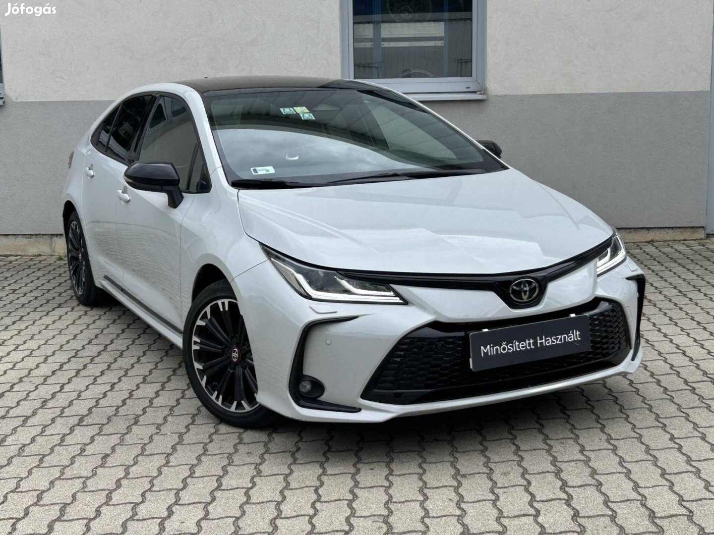 Toyota Corolla Sedan 1.8 Hybrid GR-Sport e-CVT...