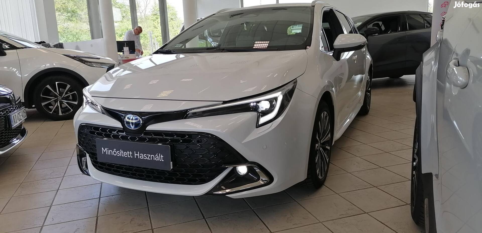Toyota Corolla Touring Sports 1.8 Hybrid Style...