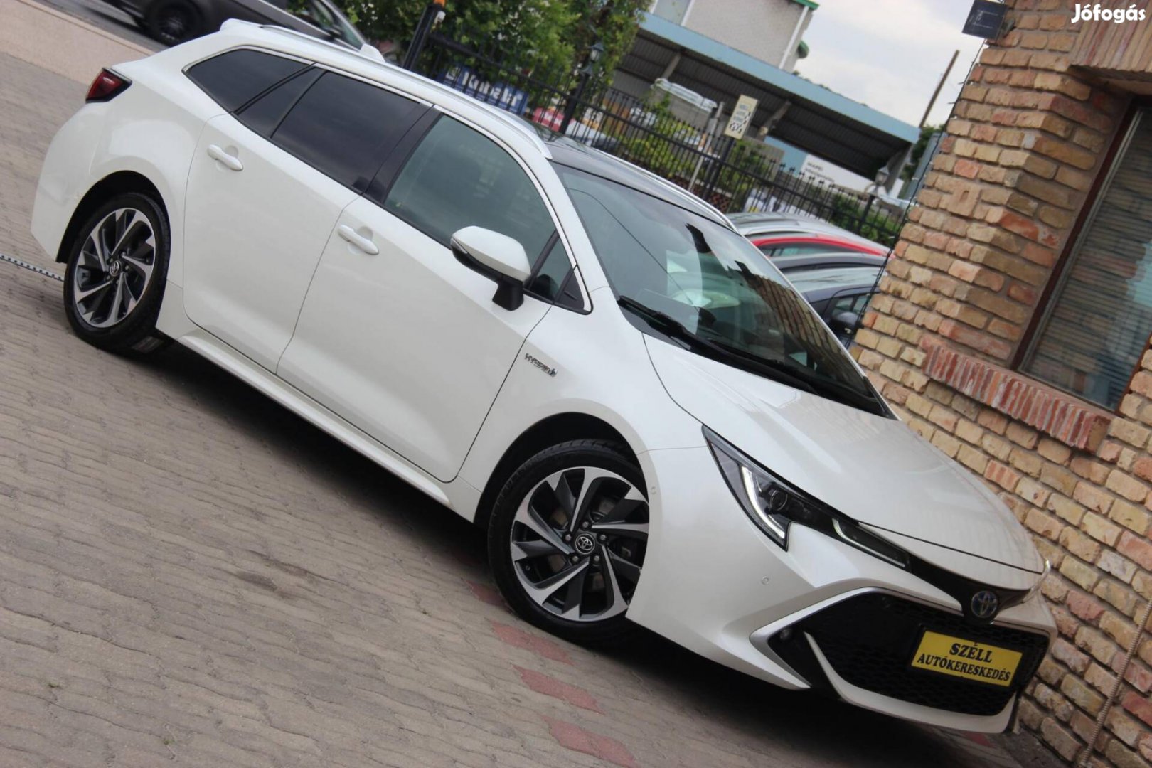 Toyota Corolla Touring Sports 2.0 Hybrid Execut...