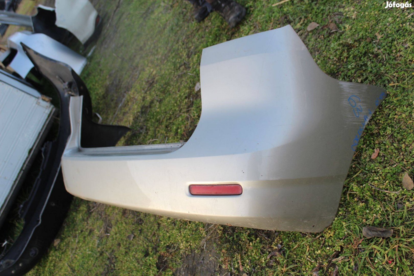 Toyota Corolla Verso 2001-2004 Hátsó lökhárító (63)