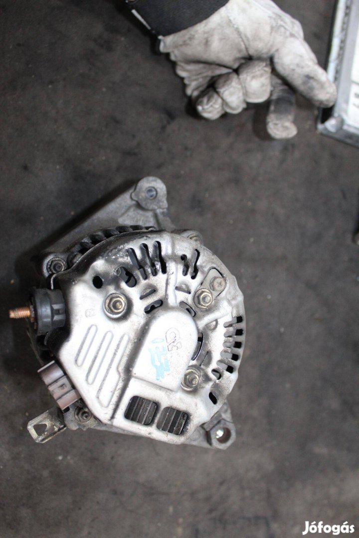 Toyota Corolla Verso 2004-2009 generátor 27060-22130