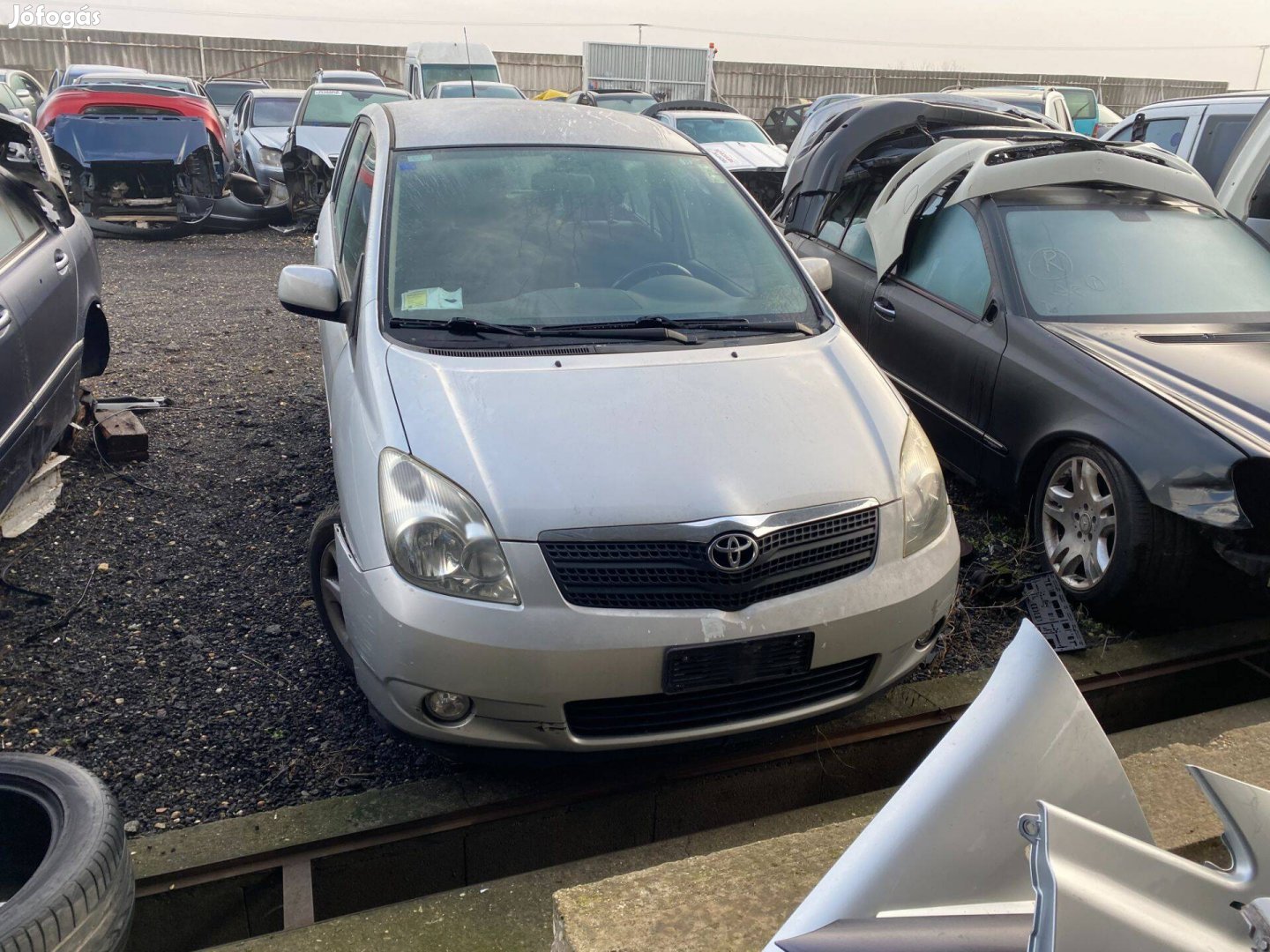 Toyota Corolla Verso d4d 2003 bontott minden alkatrésze eladó