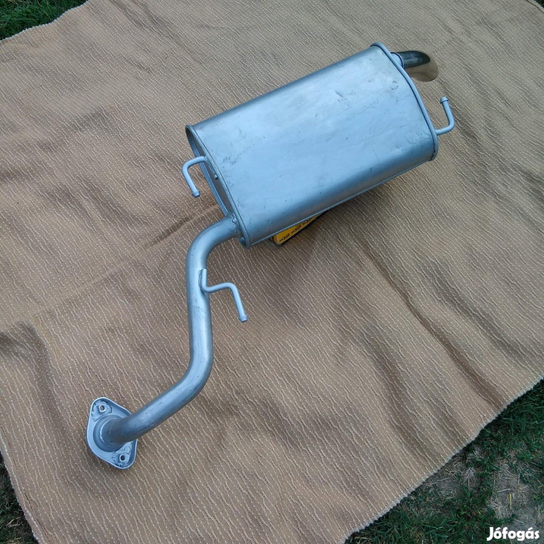 Toyota Corolla Verso hátsó dob krómozott véggel