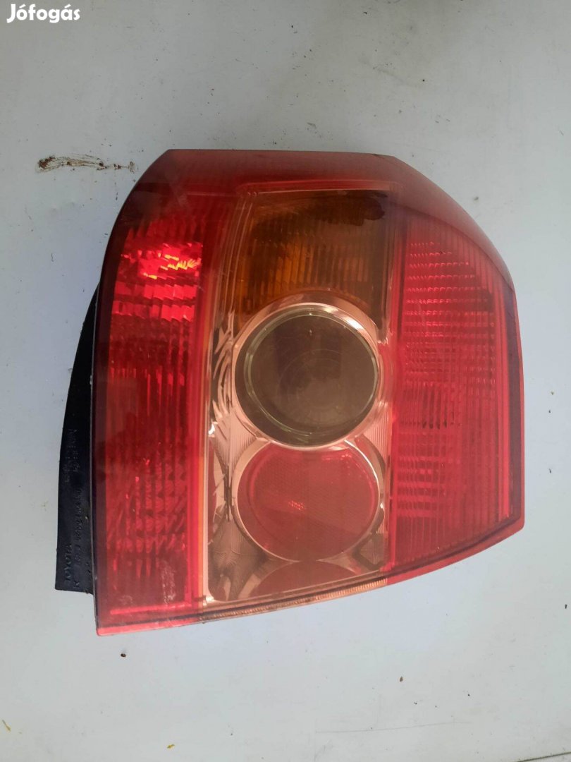 Toyota Corolla (E120/E130) bal , jobb hátsó lámpa