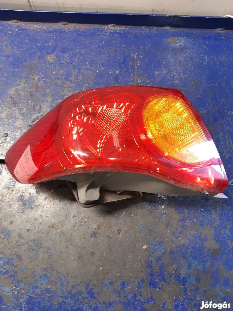 Toyota Corolla E15 06-13 Bal Hátsó Lámpa