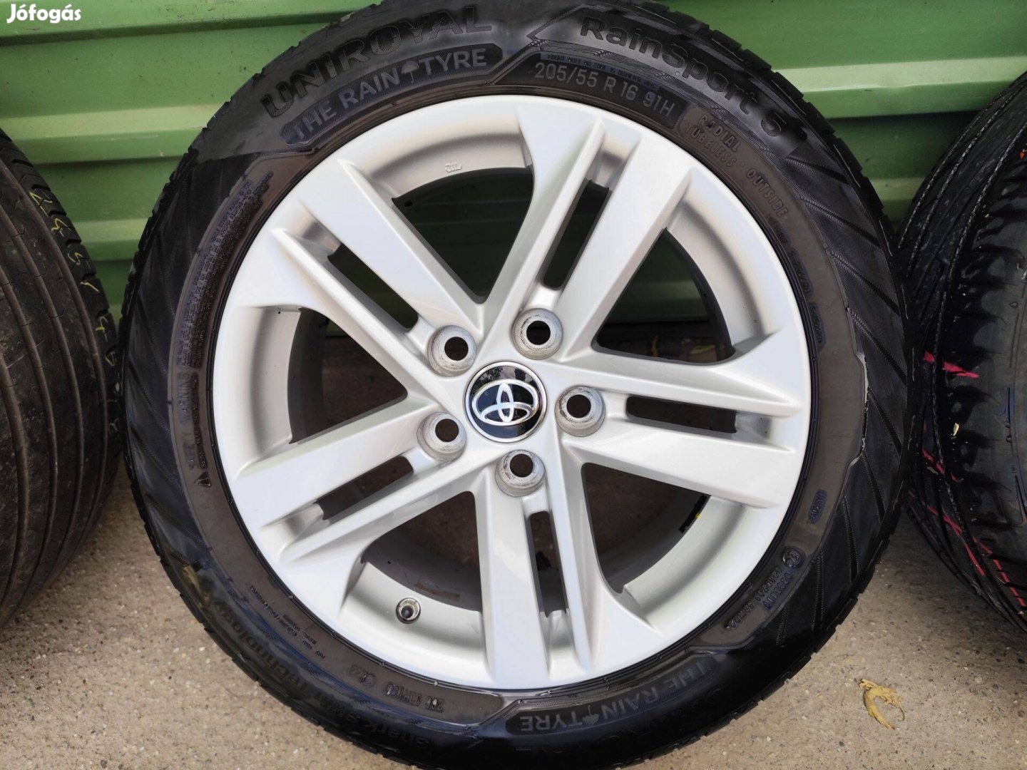 Toyota Corolla auris gyári alufelni 5x114,3 16"