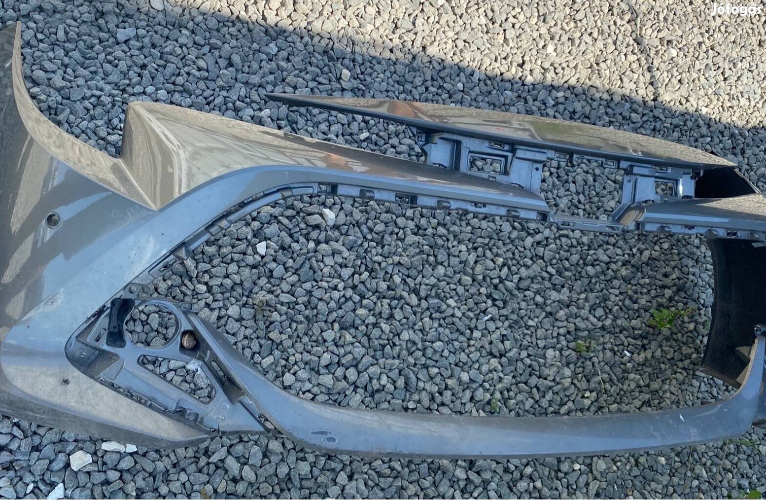 Toyota Corolla első lökhárítóhéj