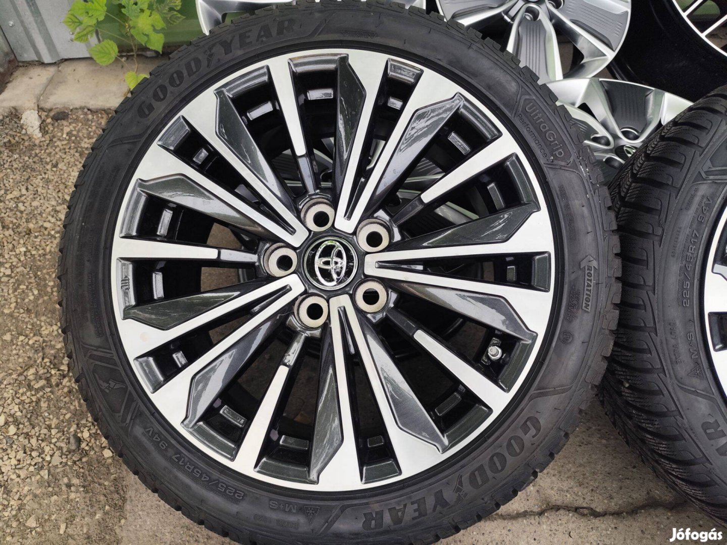 Toyota Corolla gyári alufelni 5x114,3 17"