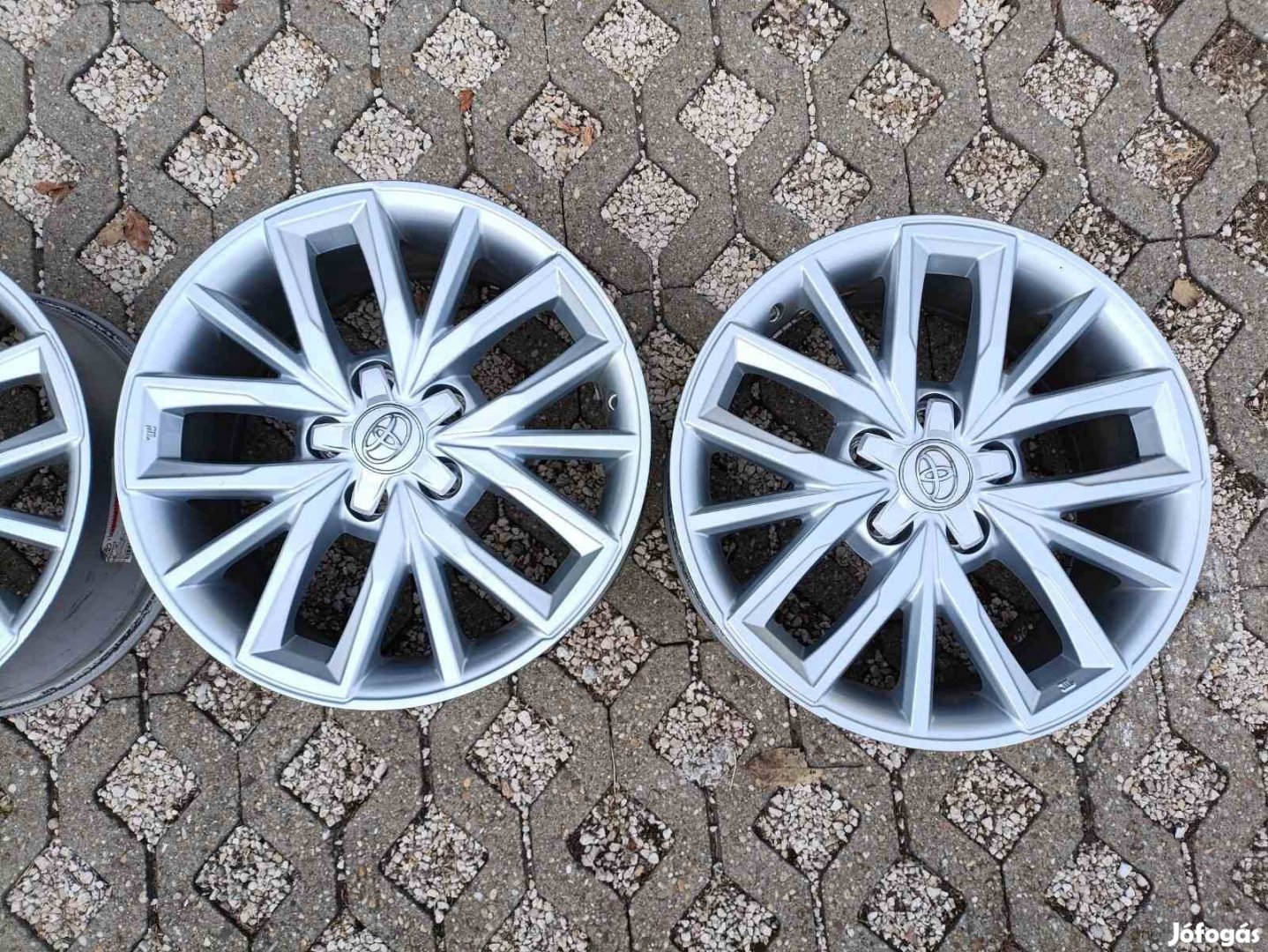 Toyota Corolla gyári r17' alufelni