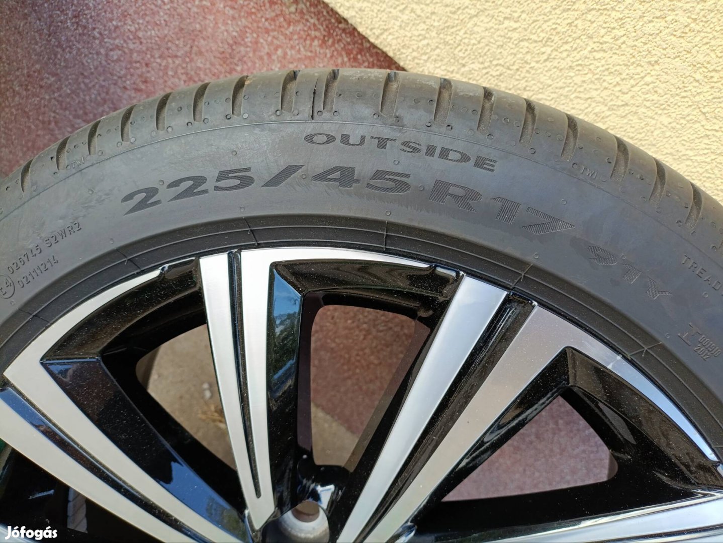 Toyota Corolla gyári r17' alufelni garnitúra nyári gumival 