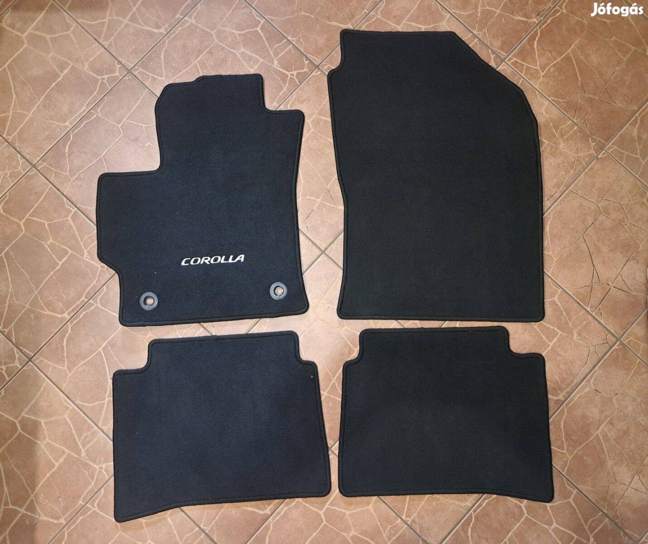 Toyota Corolla gyári szövetszőnyeg