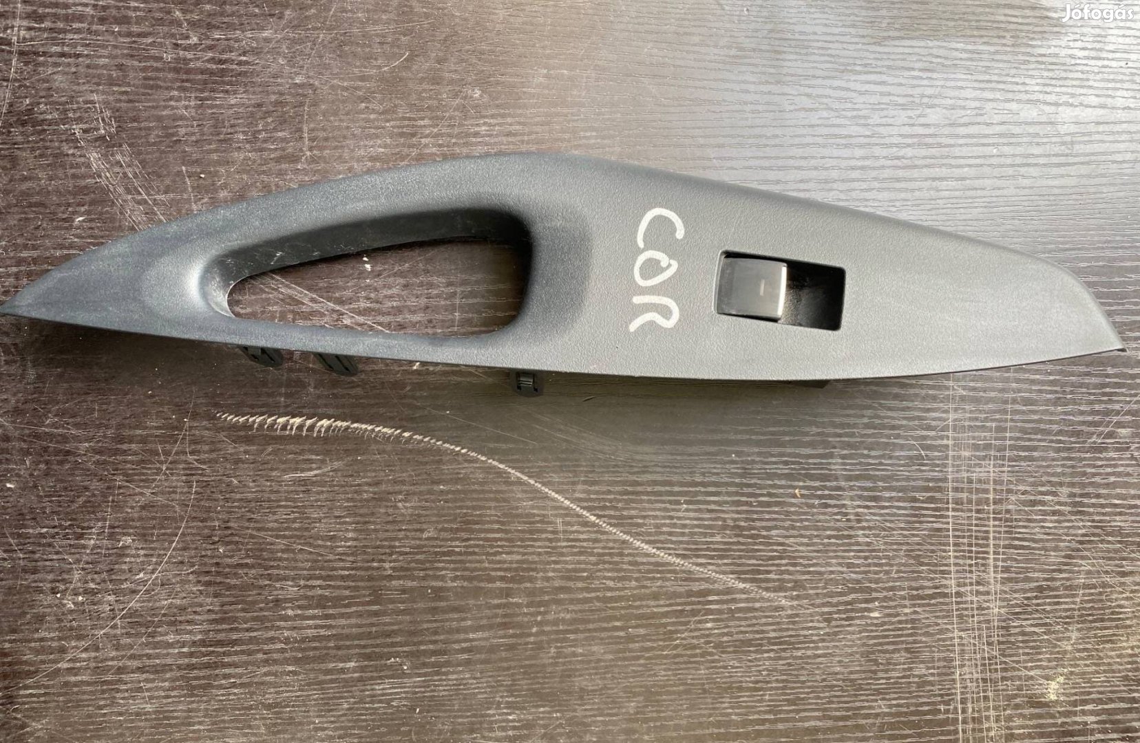 Toyota Corolla hátsó ablakemelő gomb