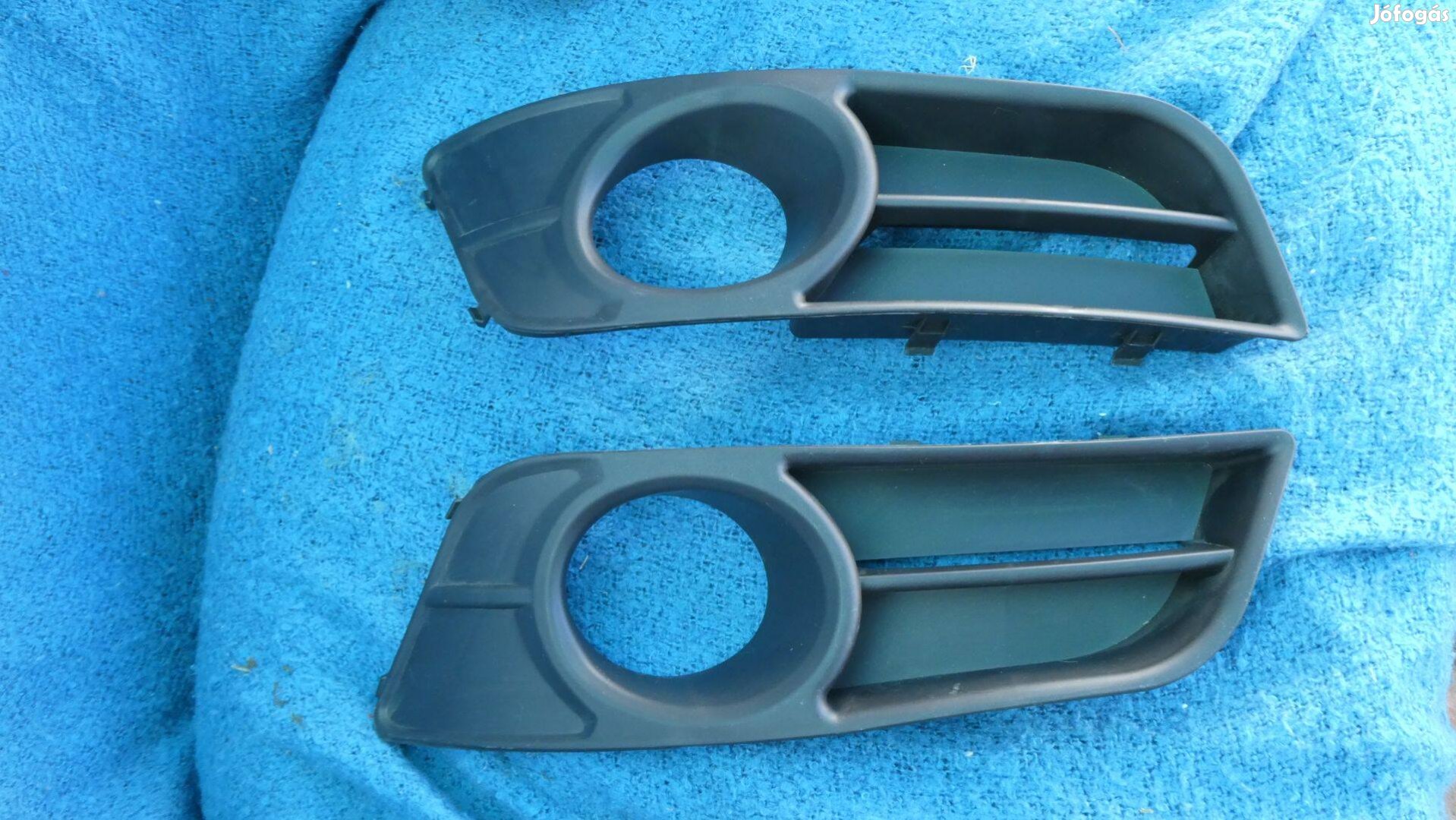 Toyota Corolla ködlámpa keret