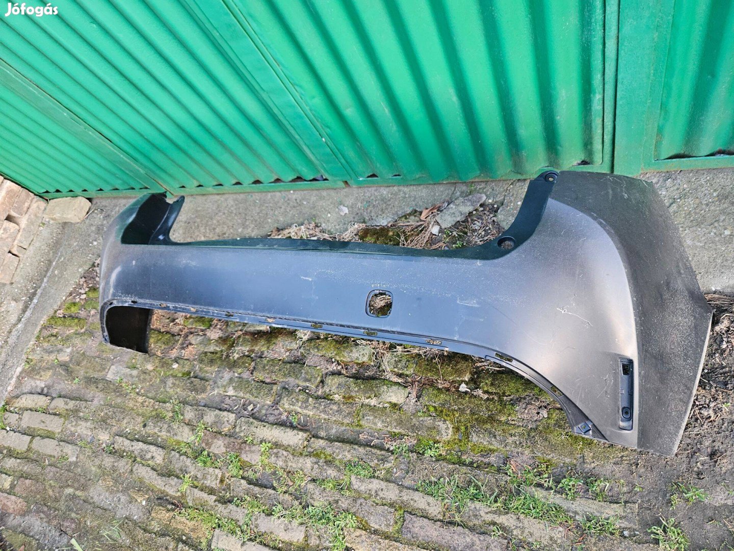 Toyota Corolla kombi E21 hátsó lökhárító gyári új