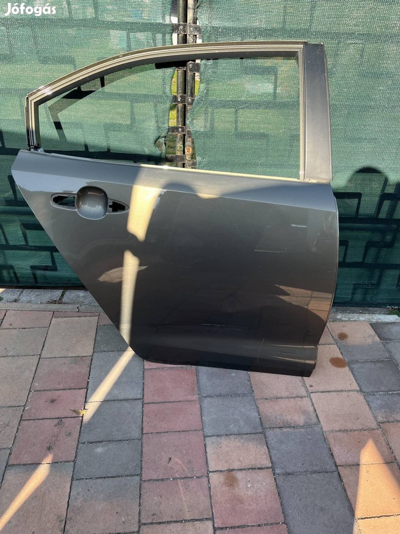 Toyota Corolla sedan 18-tól jobb hátsó ajtó