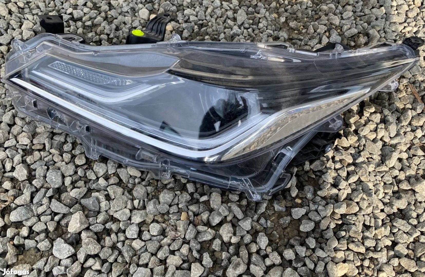 Toyota Corolla sedan bal full led lámpa
