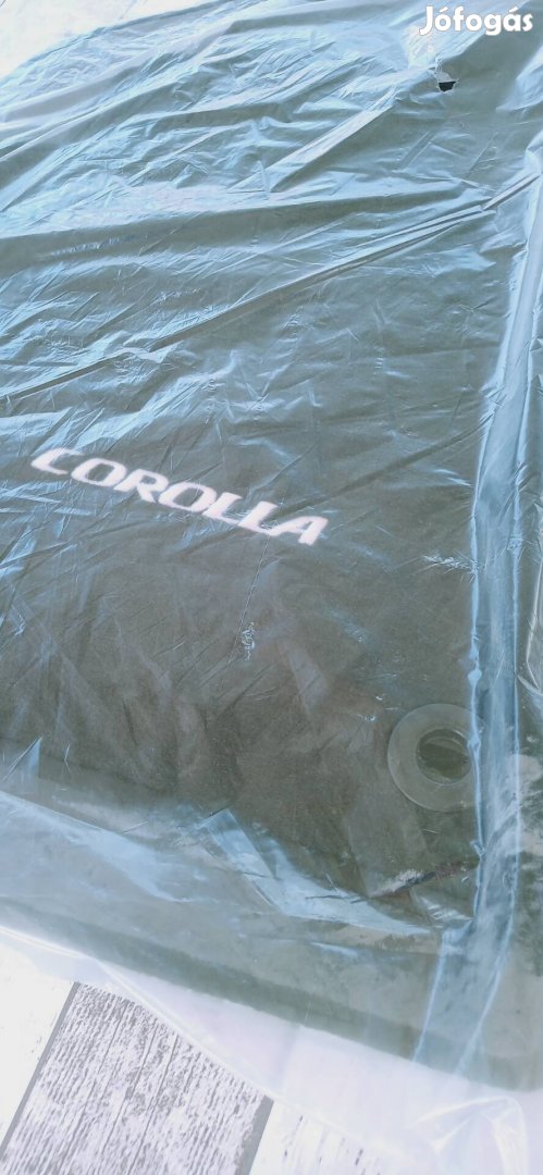 Toyota Corolla szövet szőnyeg garnitúra 