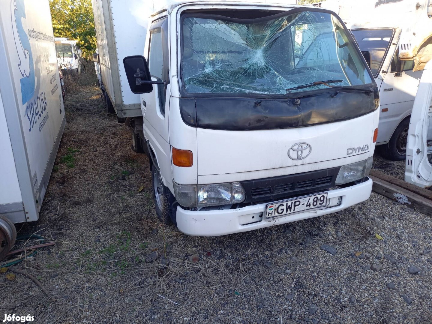 Toyota Dyna 100 alvázasként eladó.