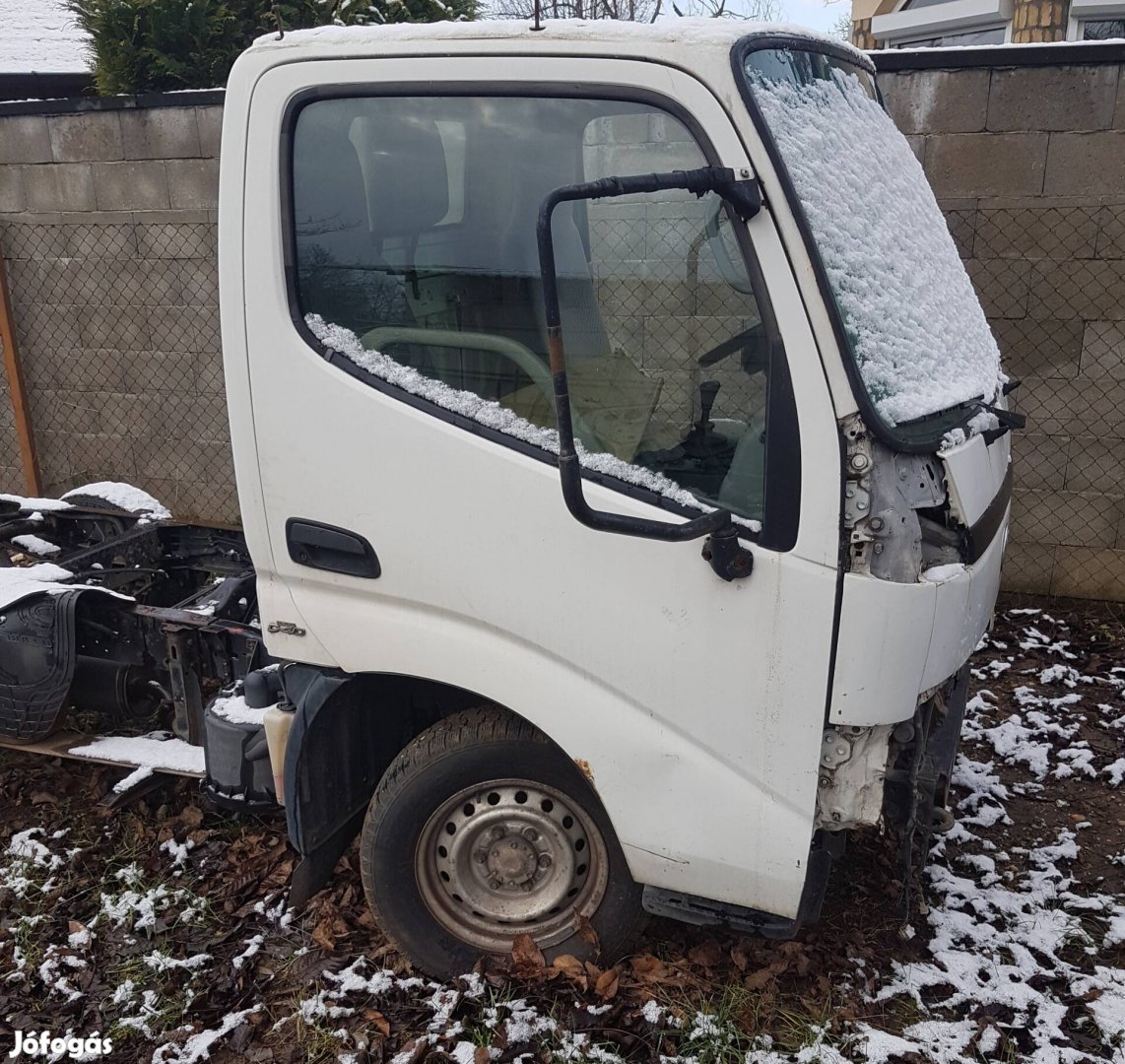 Toyota Dyna 150..100 bontott.alkatrészek.