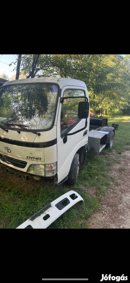 Toyota Dyna 2.5 D4D 3.0 D4D alkatrészei eladok