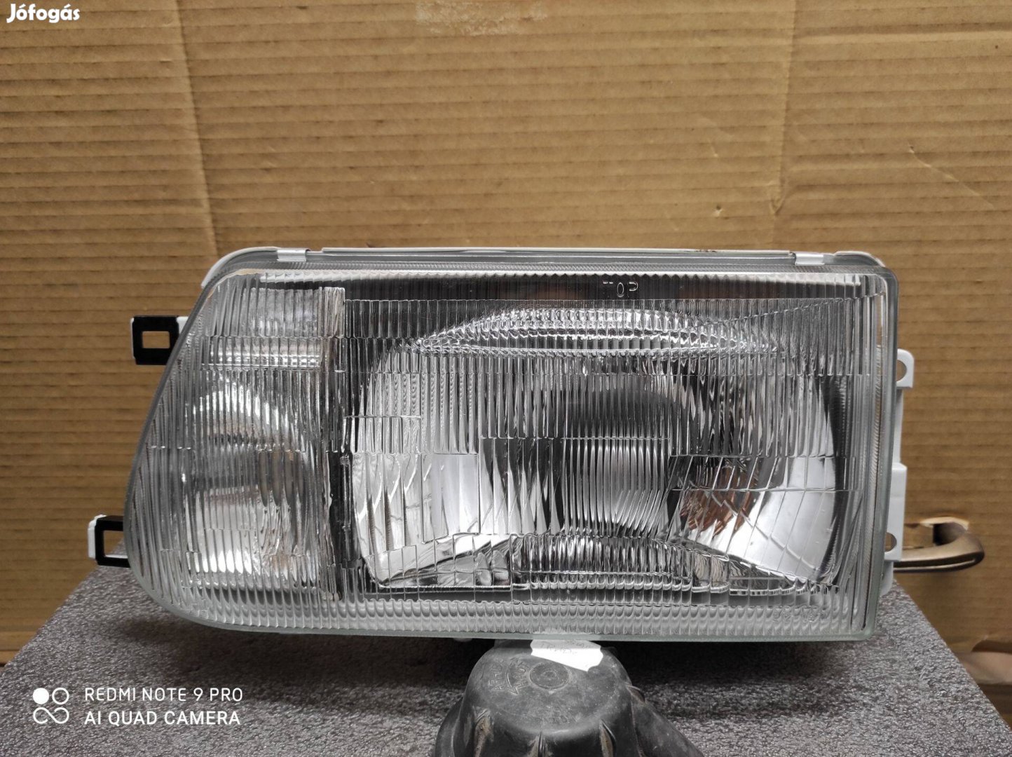 Toyota Dyna fényszóró bal 1995 -> 1999 (H4)