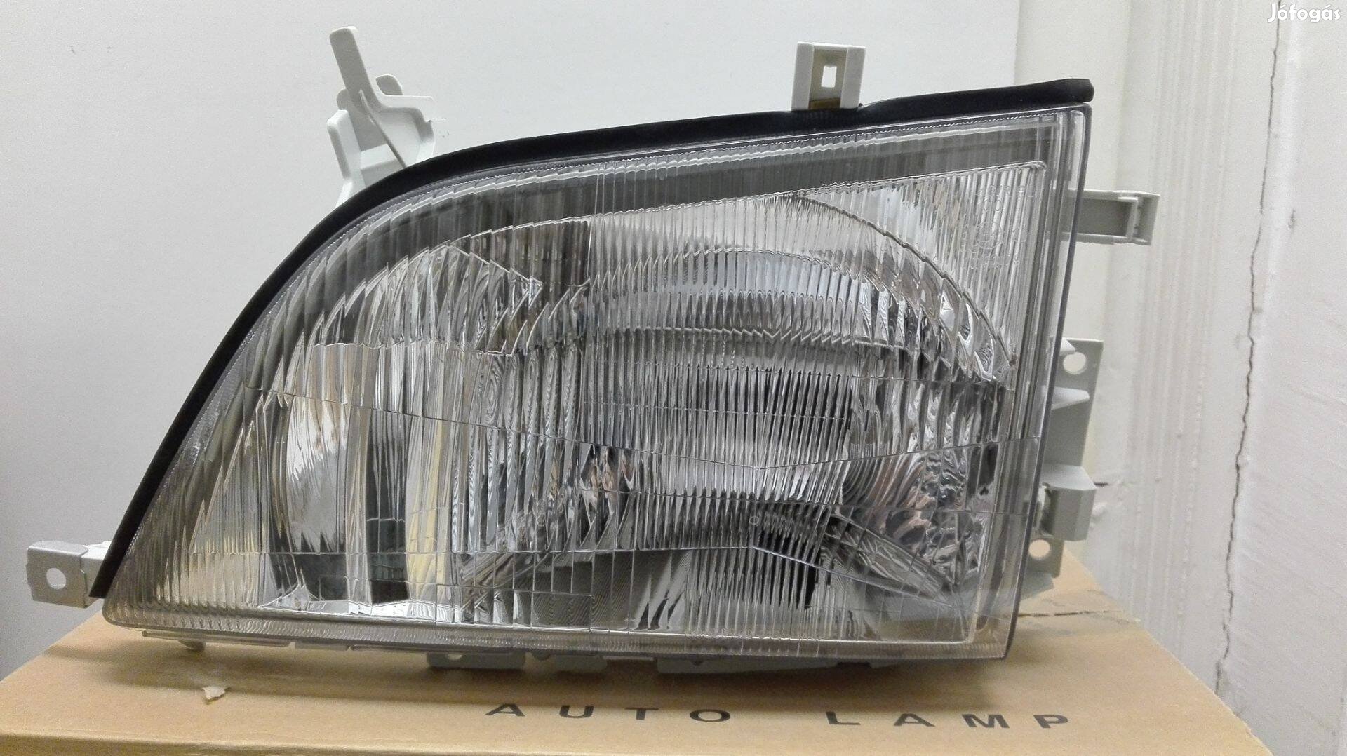 Toyota Dyna fényszóró bal 1999 -> 2003 -> 2012 (H4)