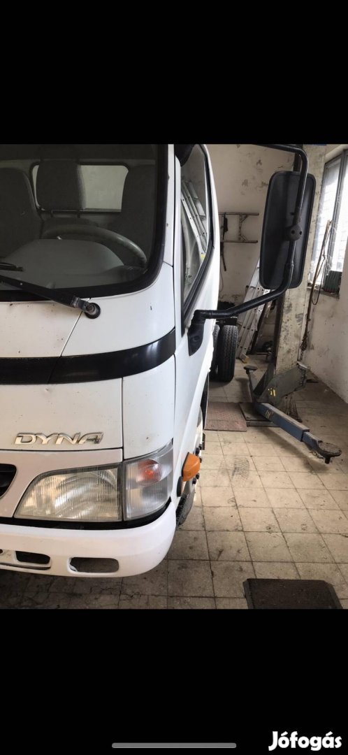 Toyota Dyna komplett eleje fülke