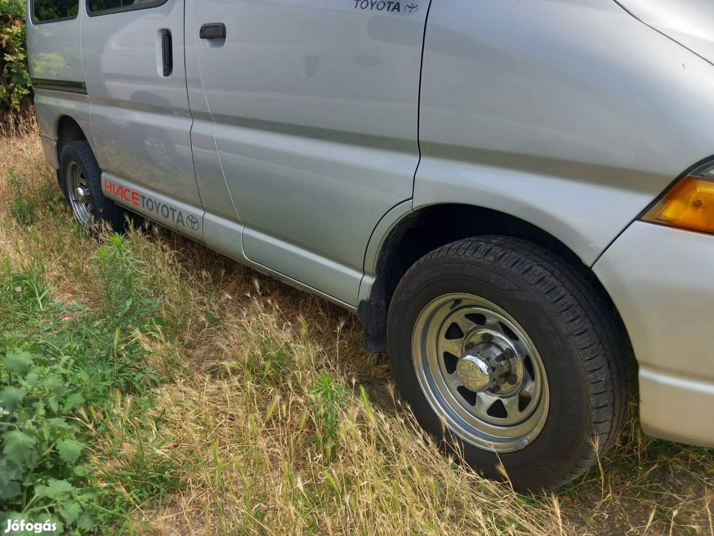 Toyota Hiace 195/70/R15C króm felni szett nyári gumival eladó
