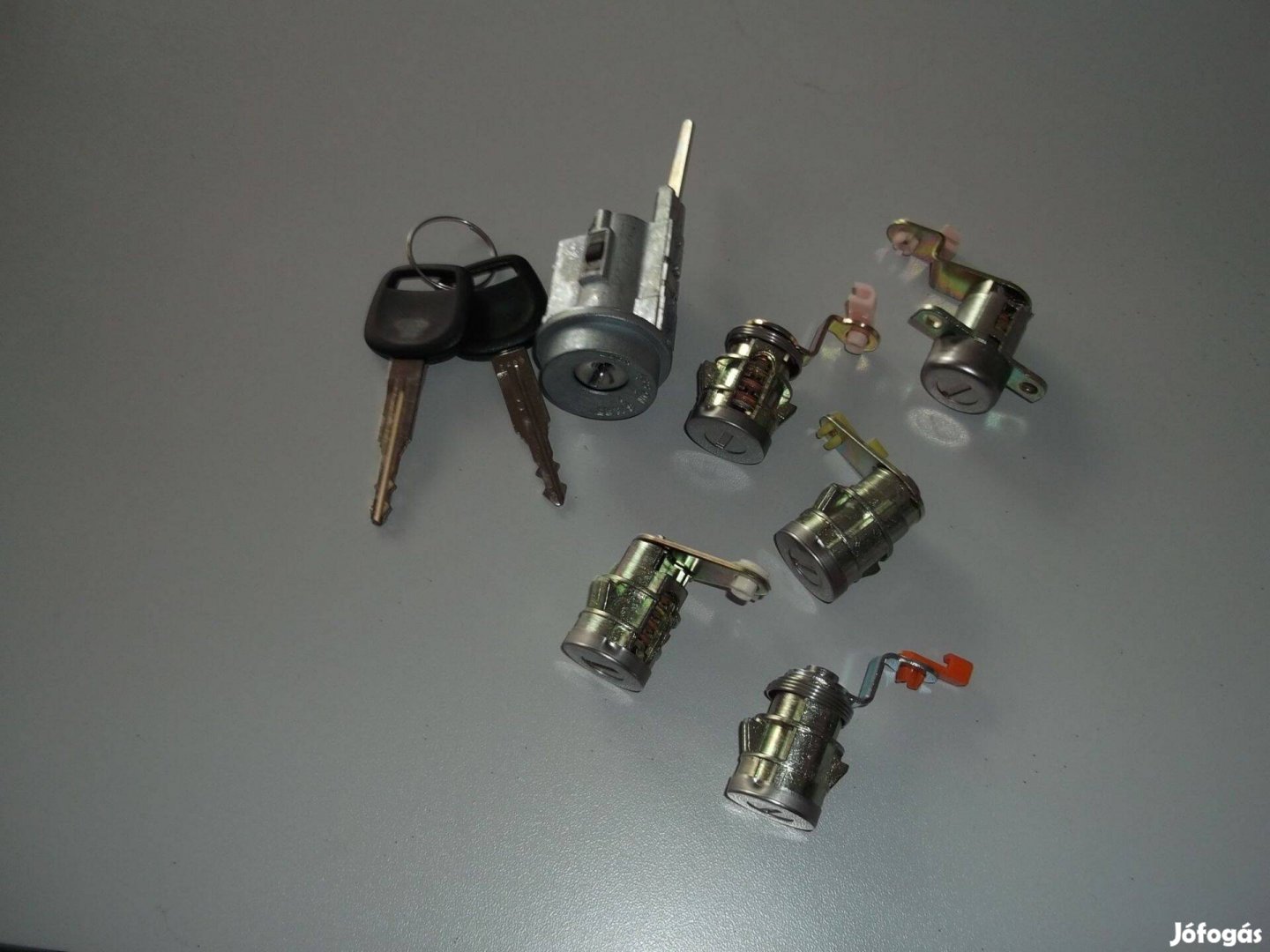 Toyota Hiace 1995-2011 Zárszett (Gyújtáskapcsolóbetét+5db dugózár+2db