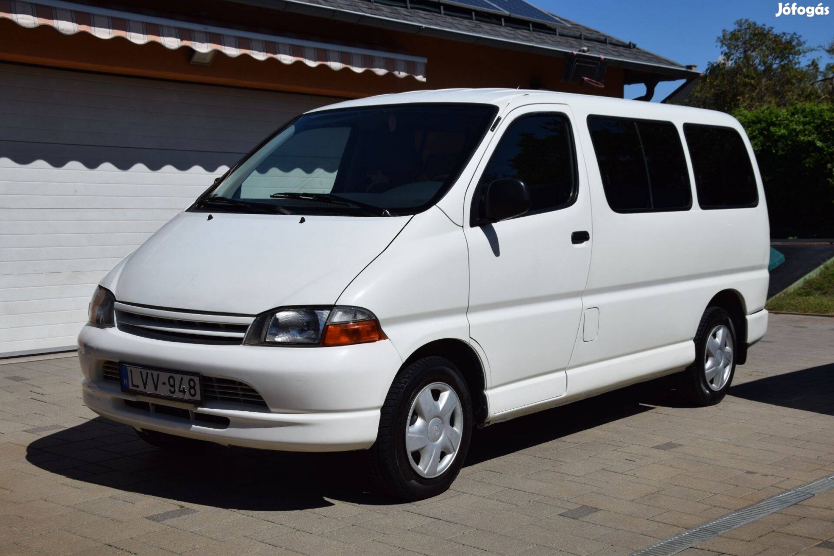 Toyota Hiace 2.4D kisbusz