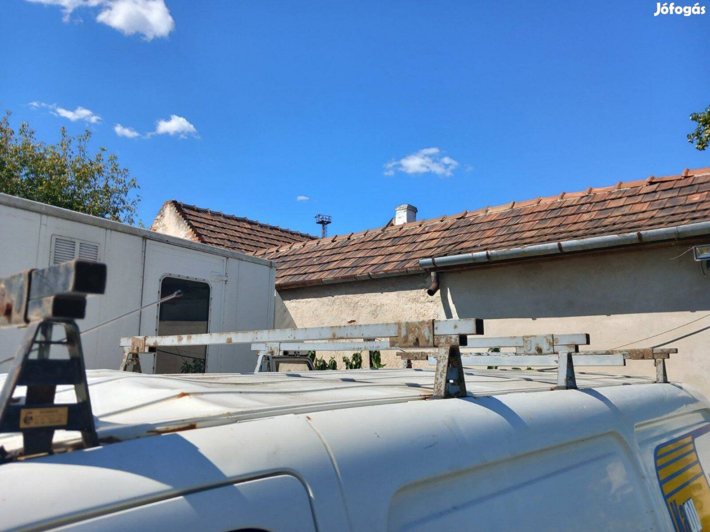 Toyota Hiace 4 db gombos tetőcsomagtartó