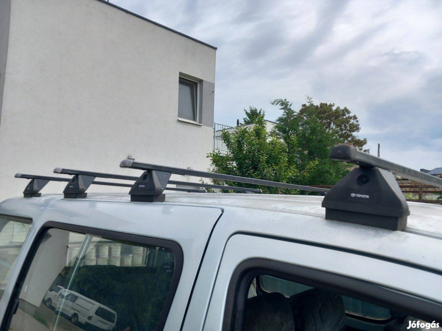 Toyota Hiace 4 db gyári tetőcsomagtartó szett