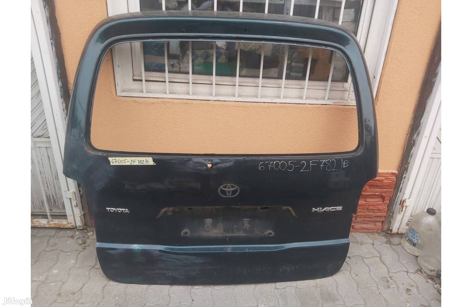 Toyota Hiace Csomagtérajtó felfelé nyiló ablaktörlős eladó